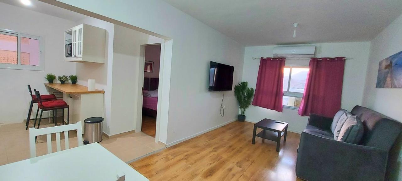 Octopus Apartment: Two-bedroom With Seasonal Pool