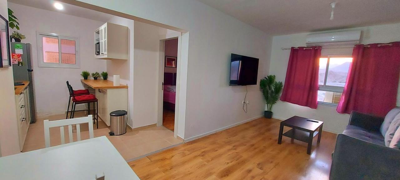 Octopus Apartment: Two-bedroom With Seasonal Pool Apartment *